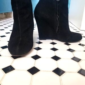 Sam Edelman Black Suede Wedge Booties with side zipper sz 8